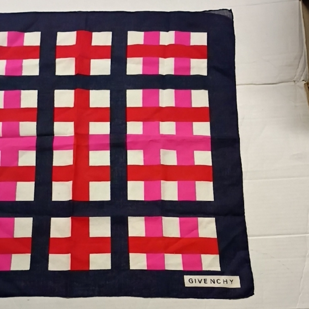 ❤️VINTAGE GIVENCHY LINEN  BANDANA SCARF 20X21 RED WHITE NAVY PINK - Picture 3 of 6